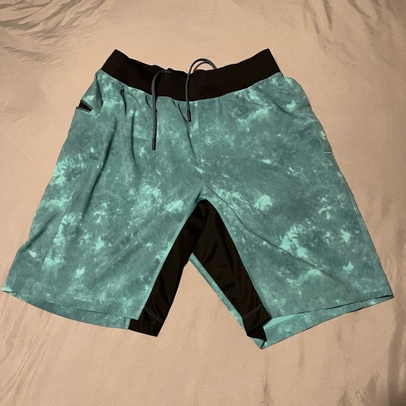 Lululemon T.H.E. Short - Picture 2 of 8